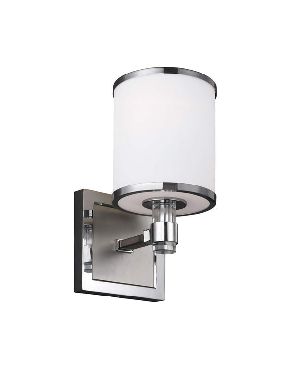 Sleek Hamptons Style Wall Light