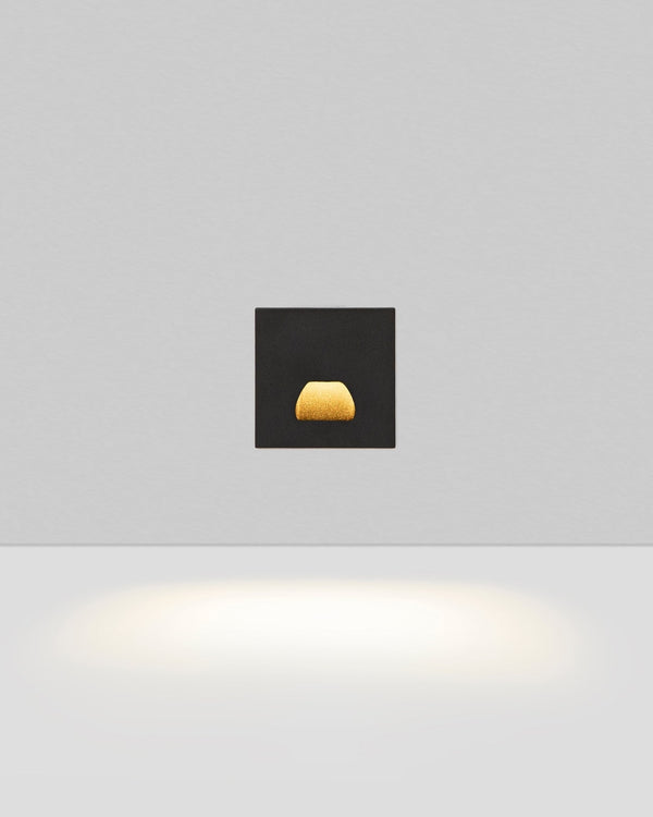 Black / Square Wide