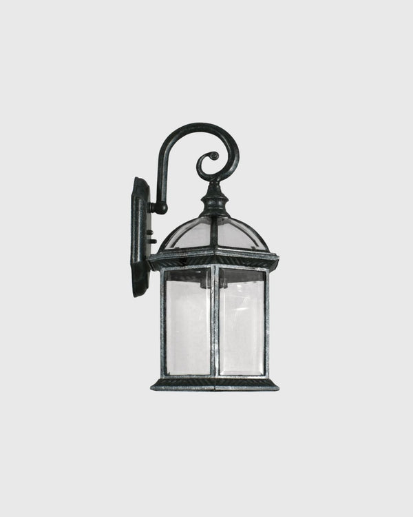 Traditional Exterior Wall Light