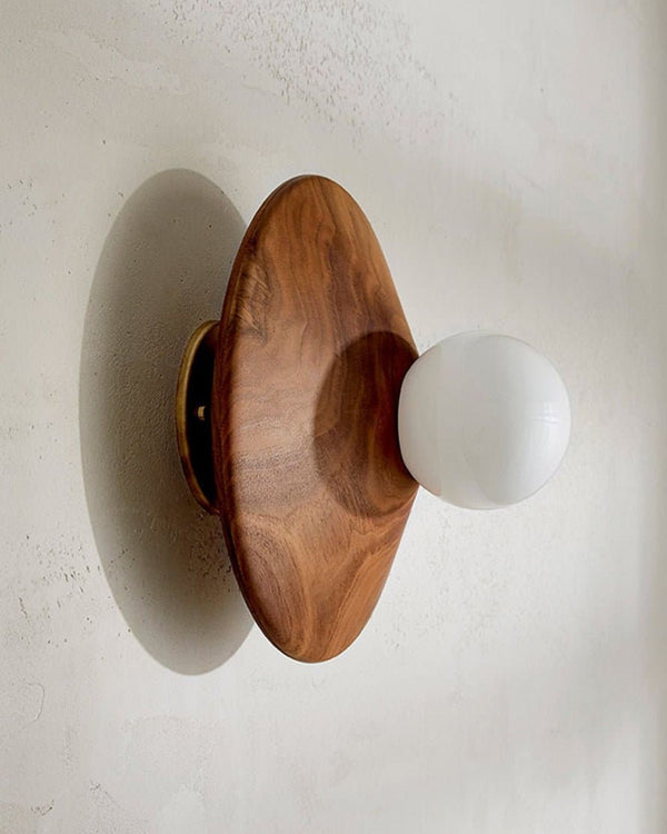 Walnut / Brass