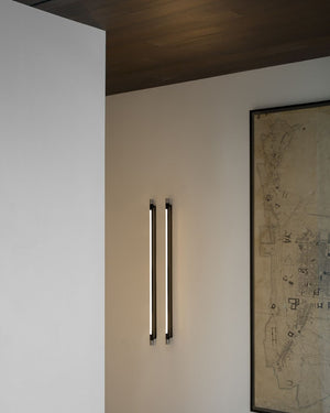 Italian Minimalist Lineal Wall Light | Lighting Collective