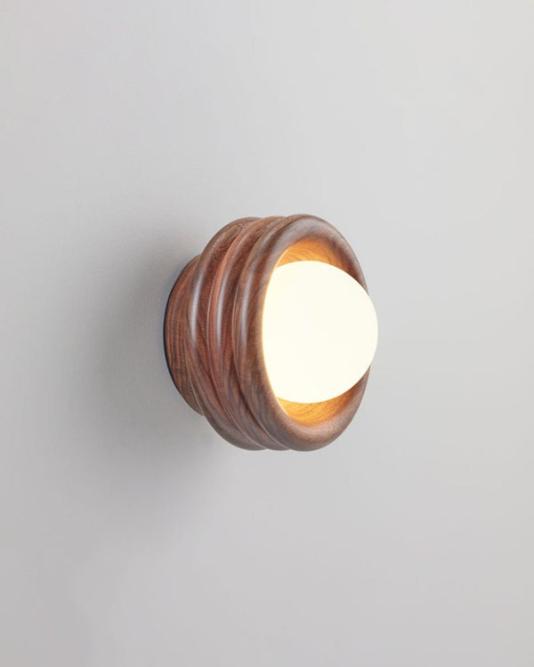 Walnut / 2700K