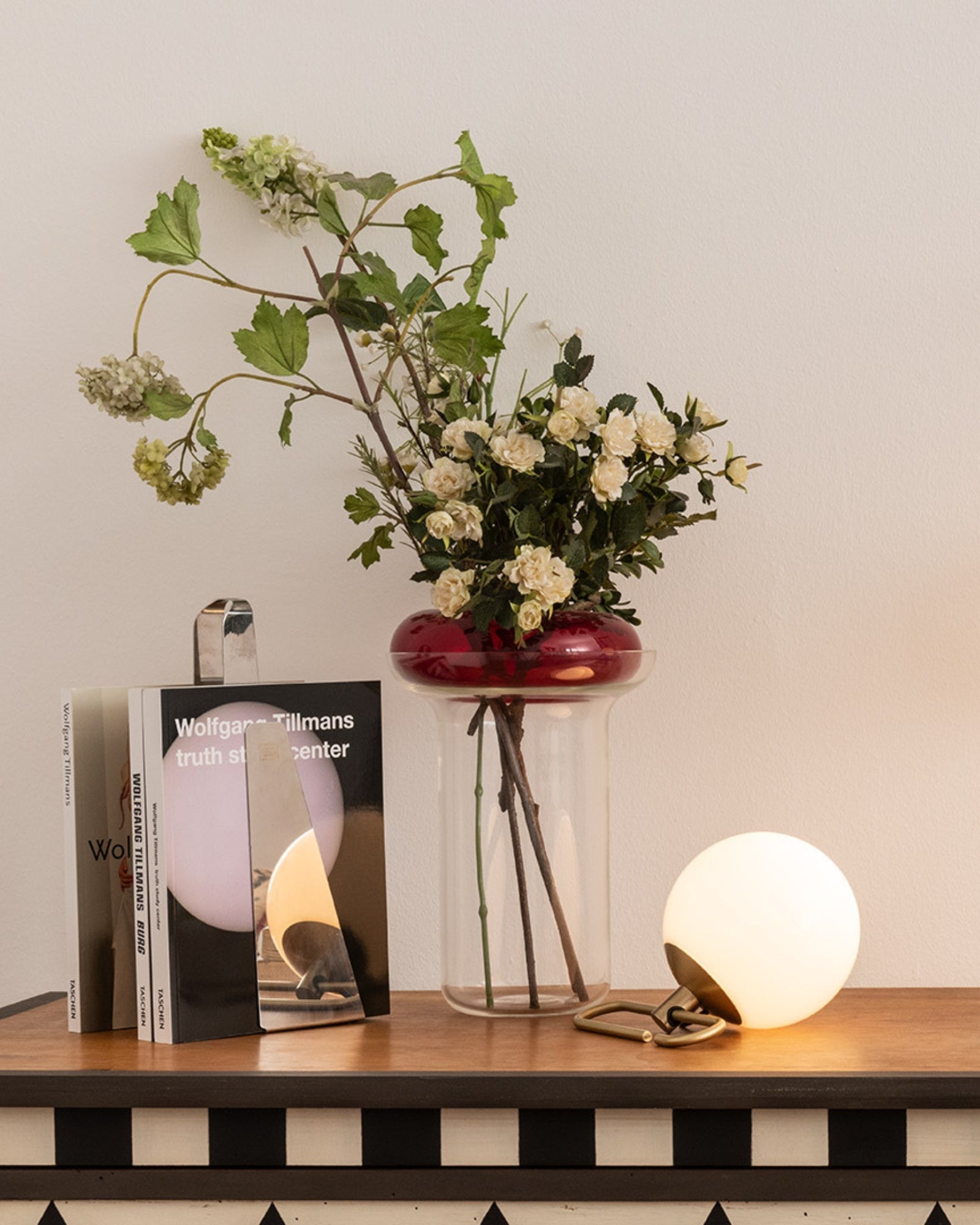 Balancing Lamp Balancing Orb Table Lamp | NH1217 | Lighting Collective