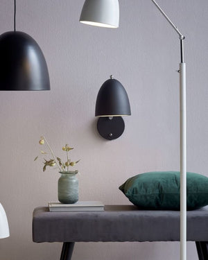 Contemporary Nordic Wall Light | Black