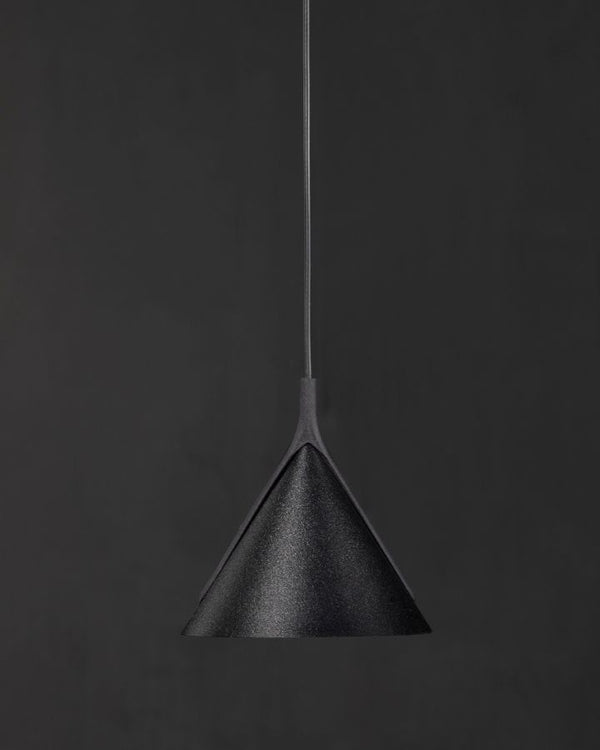 Contemporary Italian Linear Cluster