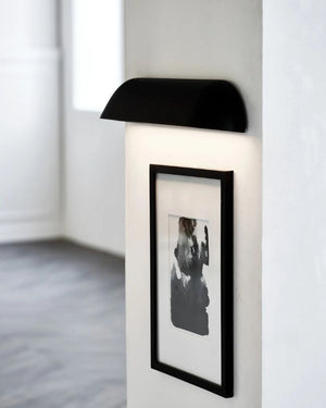 Minimal LED Wall Light | Small | Black | Lighting Collective