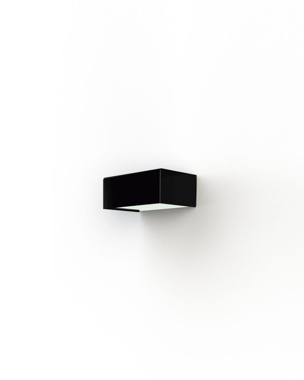 Jet Black / 2700K