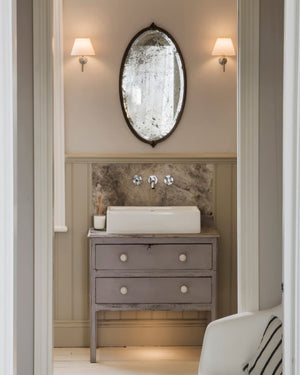 Simply Elegant Transitional Wall Light