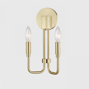 Elegant Traditional Wall Light Brass